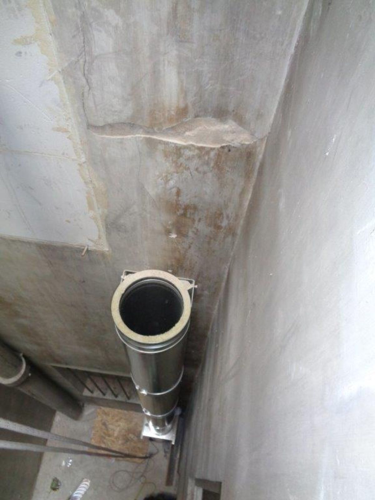 photo MTV - Mise en place d'un conduit externe double peau