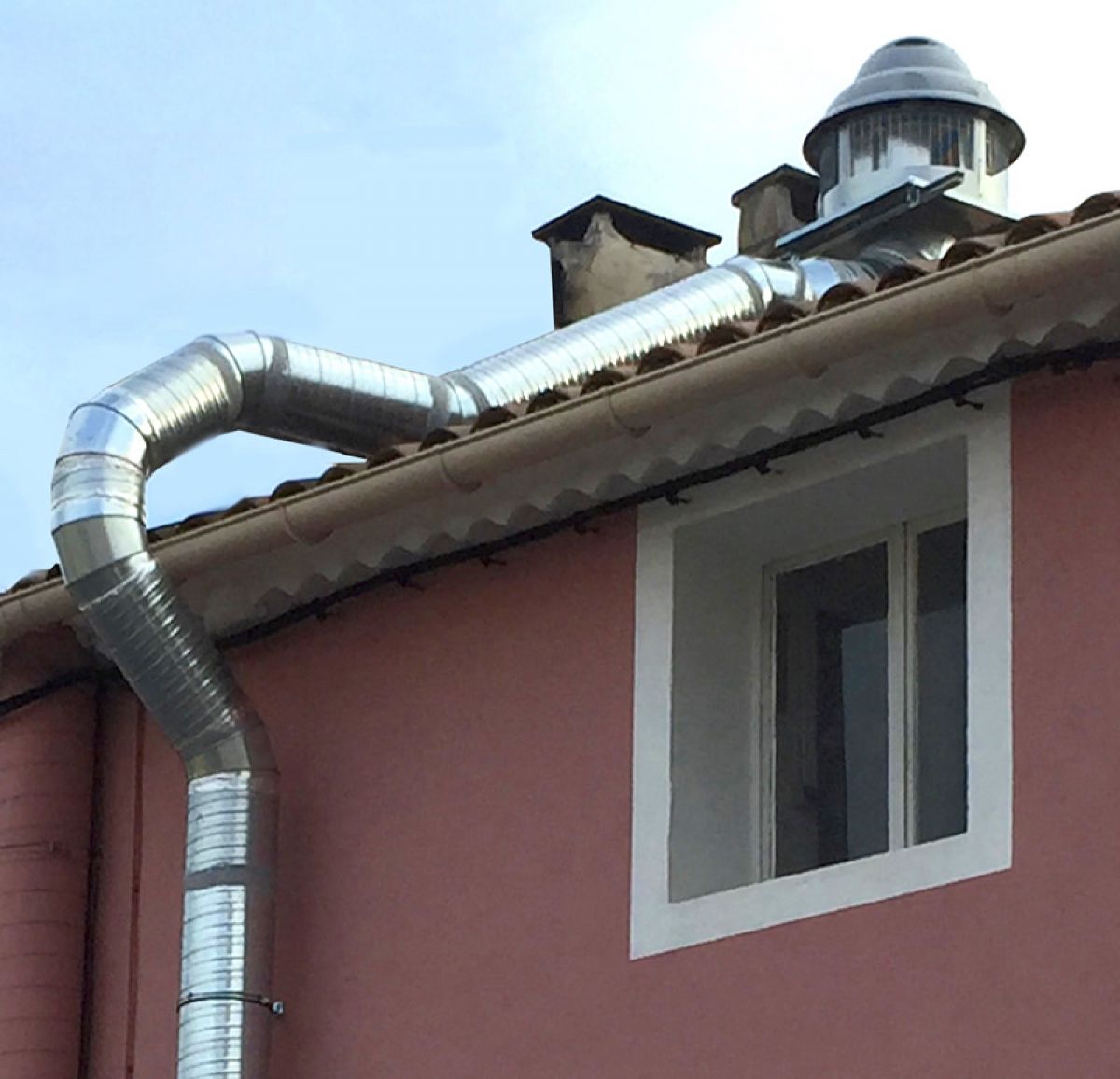 installation-complexe-conduit-toiture